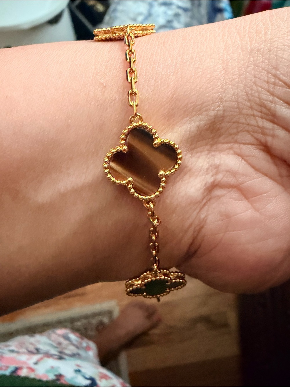 Gold-Tone Clover Bracelet with Brown Stone Motifs - Picture 2 of 3
